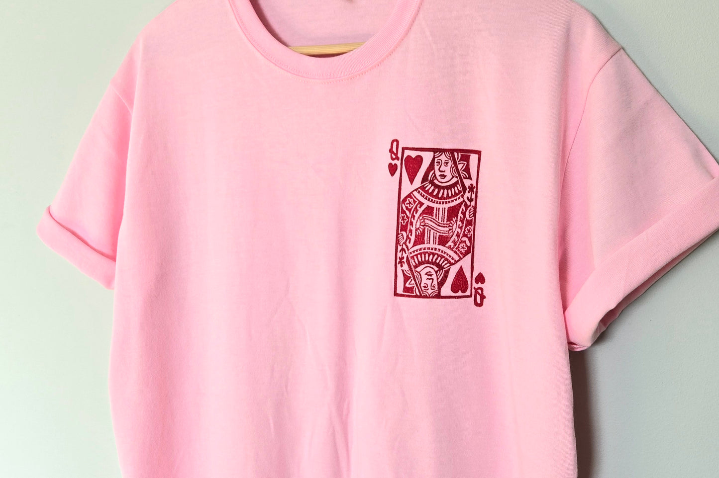 Queen of hearts t-shirt, hand printed UNISEX tshirt, red or black graphic print, minimalist fashion, unique gift for her, ethical fashion