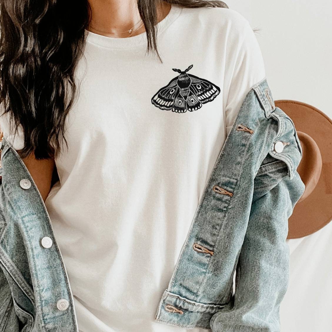 T-shirt Moth, t-shirt imprimé à la main UNISEX, tee-shirt imprimé en bloc unique, illustration de papillon empereur estampillée à la main, vêtements, mode éthique