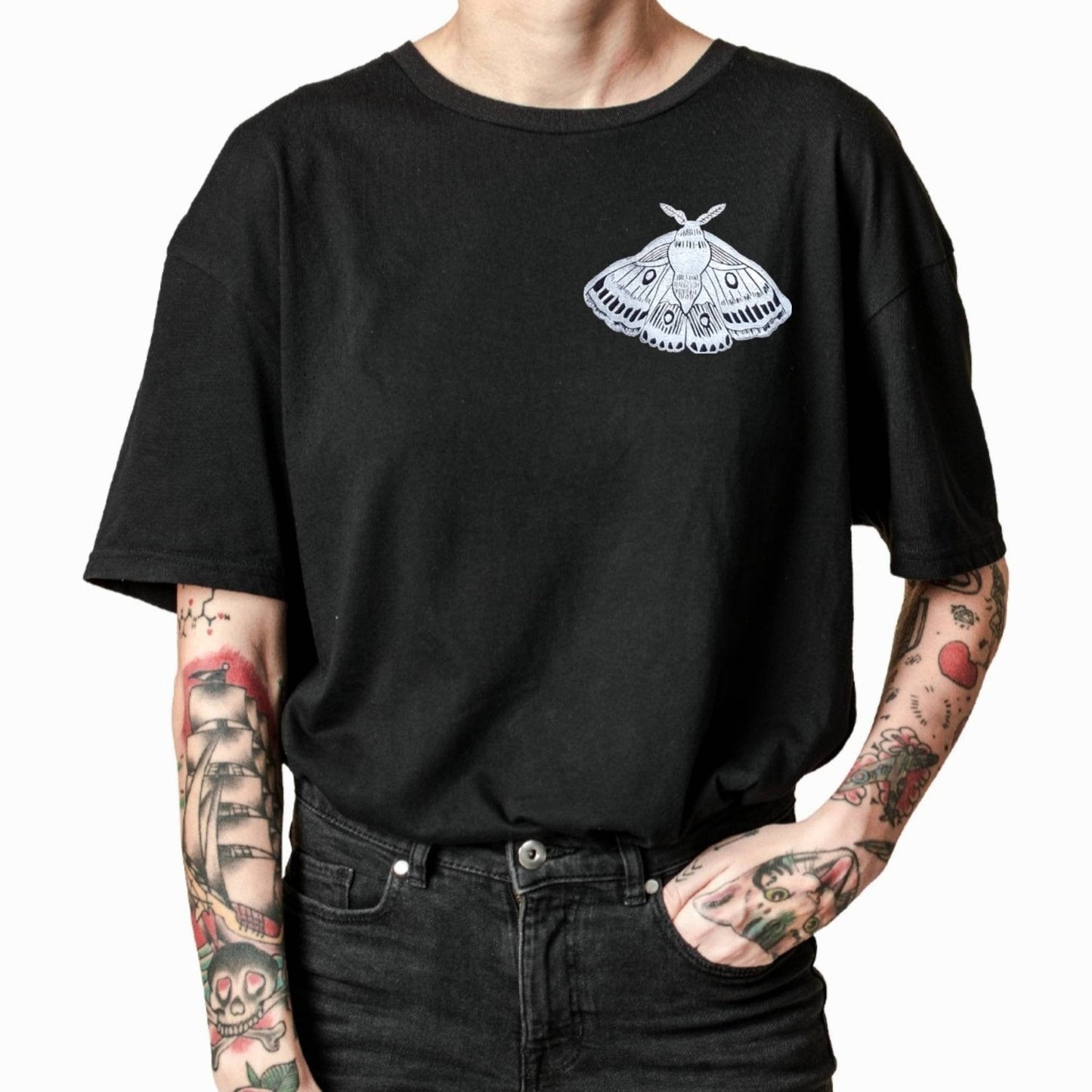 T-shirt Moth, t-shirt imprimé à la main UNISEX, tee-shirt imprimé en bloc unique, illustration de papillon empereur estampillée à la main, vêtements d’été, mode éthique