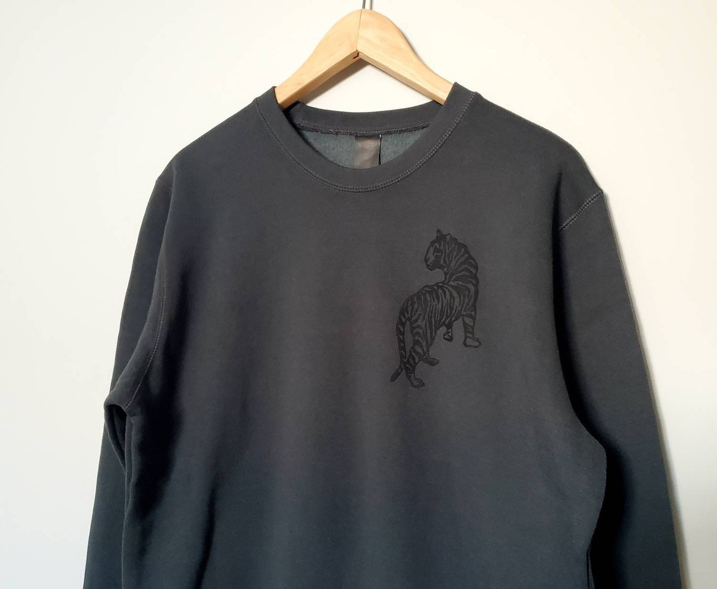 Sweat-shirt unisexe en bambou tigre, design imprimé en bloc de chat sauvage, pull à col d’équipage biologique au charbon de bois, mode éthique, pull naturel doux