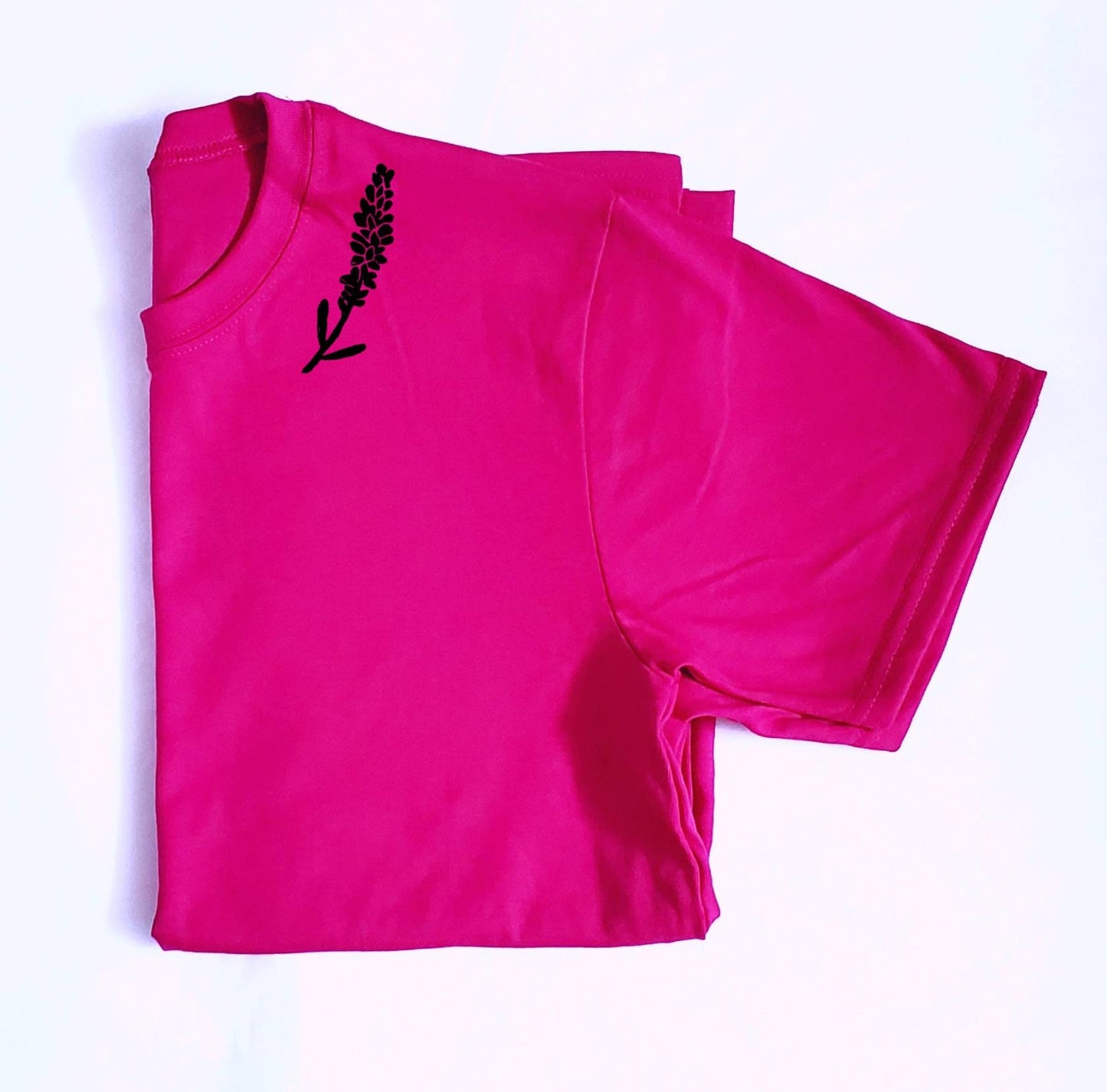 T-shirt lavande, tee-shirt à fleurs unisexe imprimé à la main, design végétal minimaliste, t-shirt imprimé en bloc unique, chemise d'été douce, mode éthique