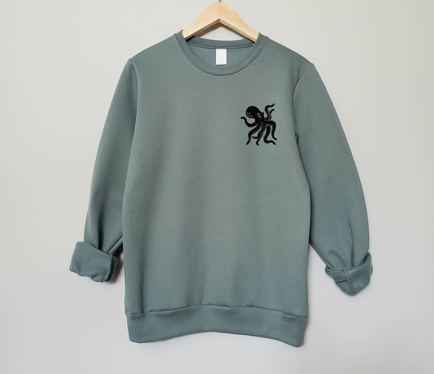 Sweat-shirt Octopus, col d’équipage imprimé à la main unisexe, illustration imprimée en bloc, pull en polaire douce, vêtements d’automne, mode éthique