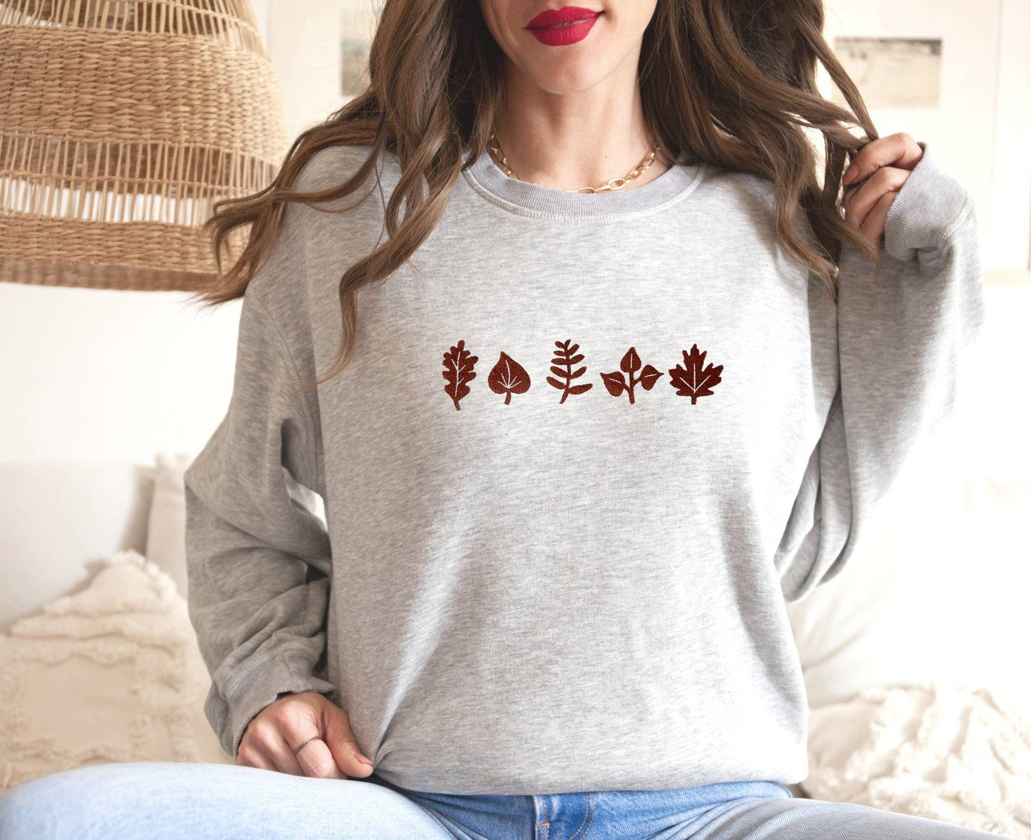 Sweat-shirt imprimé feuilles, col rond UNISEXE en bambou, imprimé botanique minimaliste, pull en coton biologique naturel, mode éthique estampillée à la main