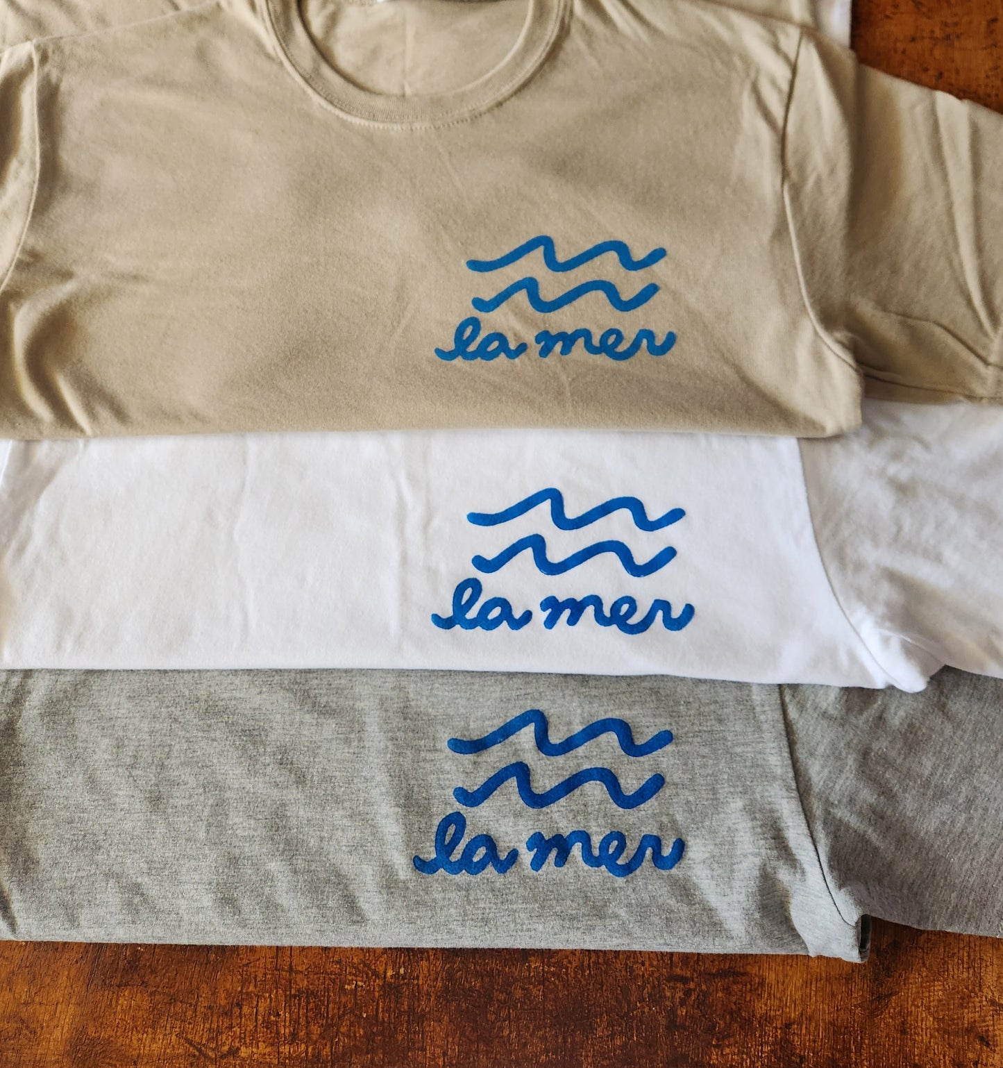 T-shirt La mer, tee-shirt graphique unisexe imprimé à la main, t-shirt de mer minimaliste imprimé bloc unique, chemise linocut printemps été douce, mode éthique