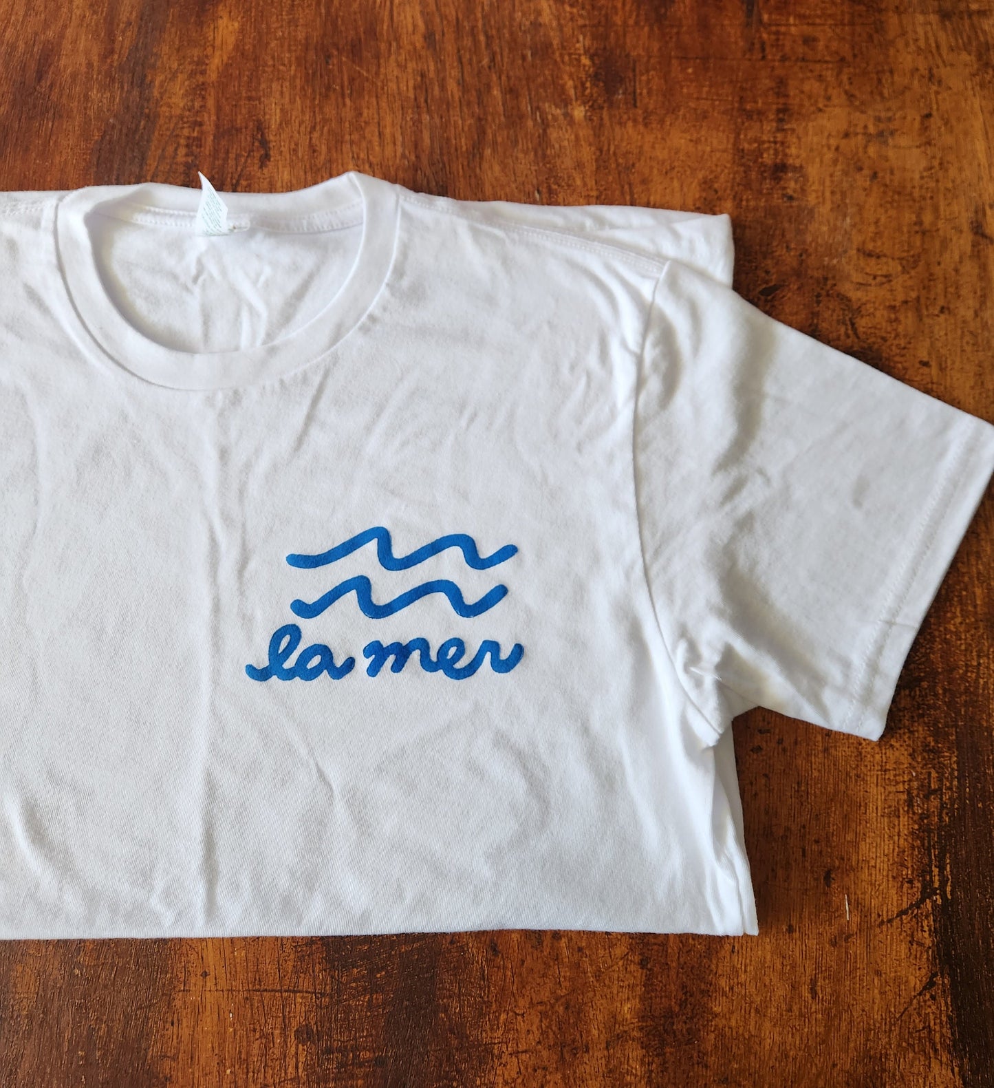 T-shirt La mer, tee-shirt graphique unisexe imprimé à la main, t-shirt de mer minimaliste imprimé bloc unique, chemise linocut printemps été douce, mode éthique