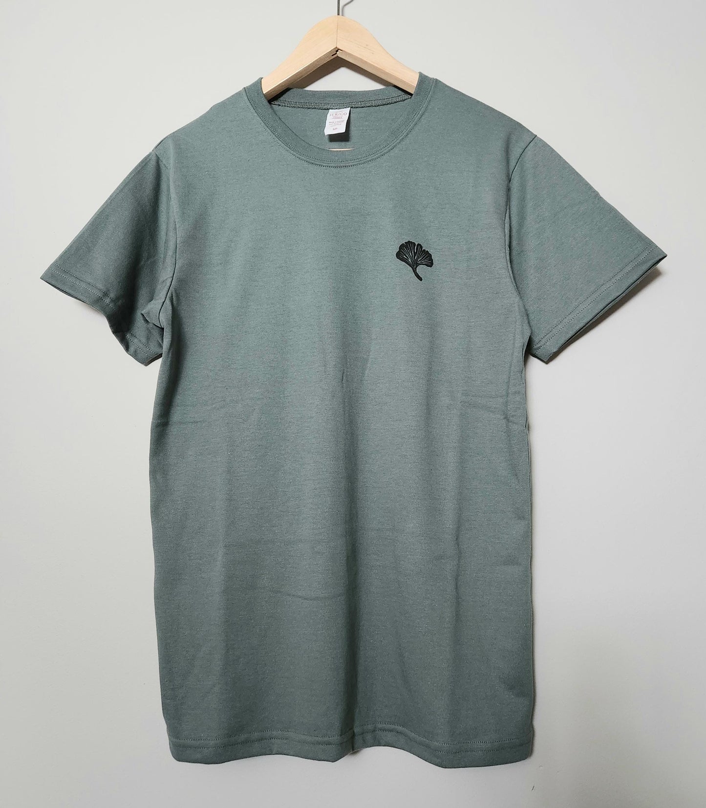 Ginkgo t-shirt, hand printed unisex leaf tshirt, botanical design, gingko block print, nature print tshirt, summer ethical fashion