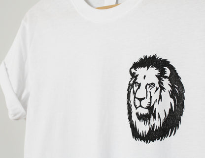 T-shirt lion, chemise lion UNISEX, tee-shirt imprimé à la main, vêtements pour animaux, design lino estampillé à la main, impression en bloc, t-shirt linocut, tee-shirt imprimé félin