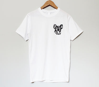 T-shirt koala, t-shirt unisexe ours koala, illustration animale imprimée à la main, tee-shirt blanc gris anthracite, impression en bloc estampillée à la main, design lino