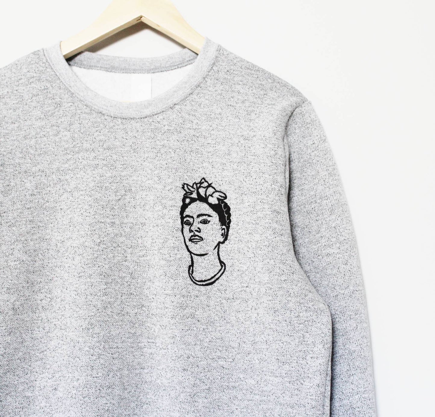 Frida sweatshirt, unisex Frida Kahlo crewneck, linoprint hand stamped gray sweater, hand print clothing, fleece jumper, ethical fashion