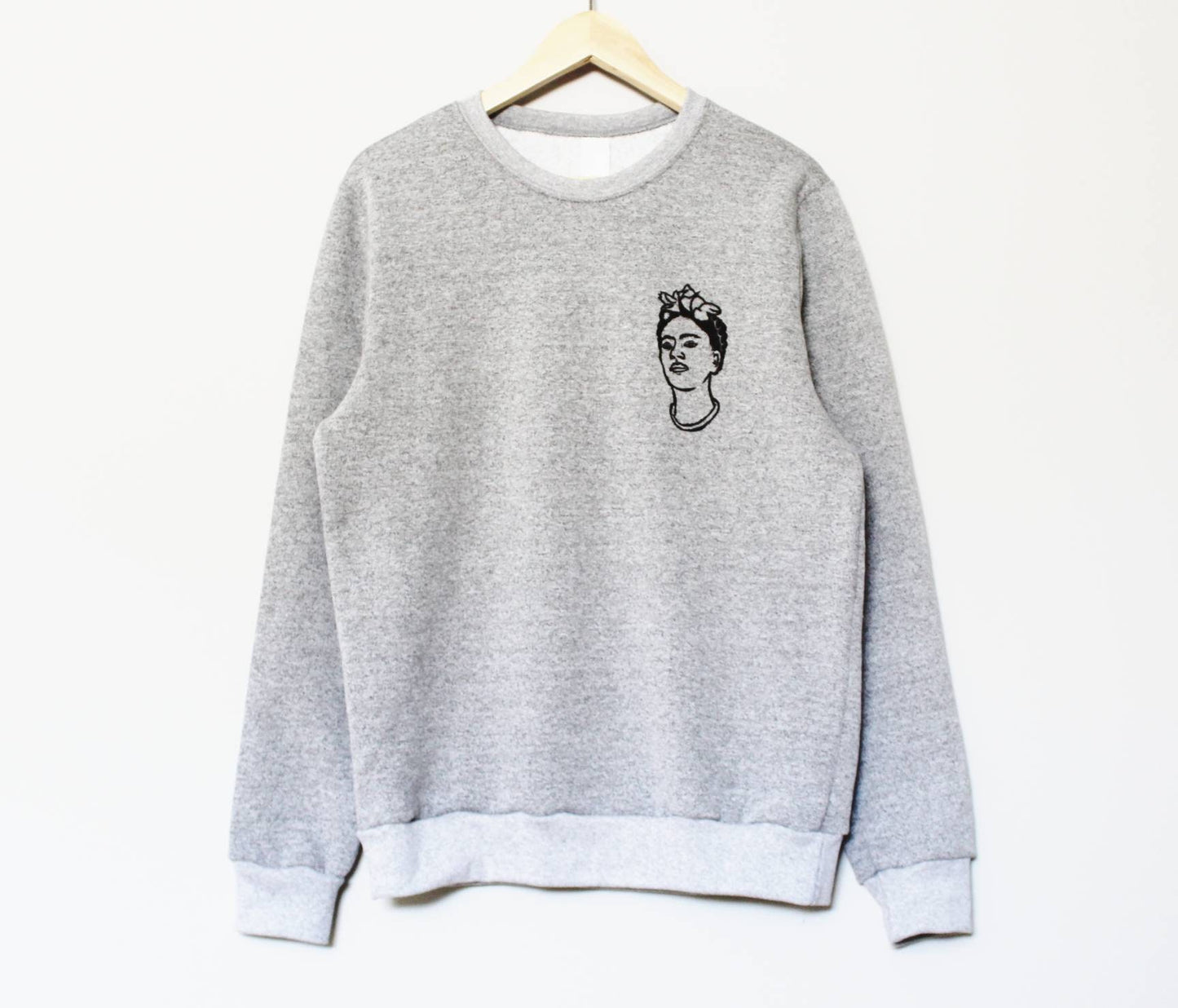 Frida sweatshirt, unisex Frida Kahlo crewneck, linoprint hand stamped gray sweater, hand print clothing, fleece jumper, ethical fashion