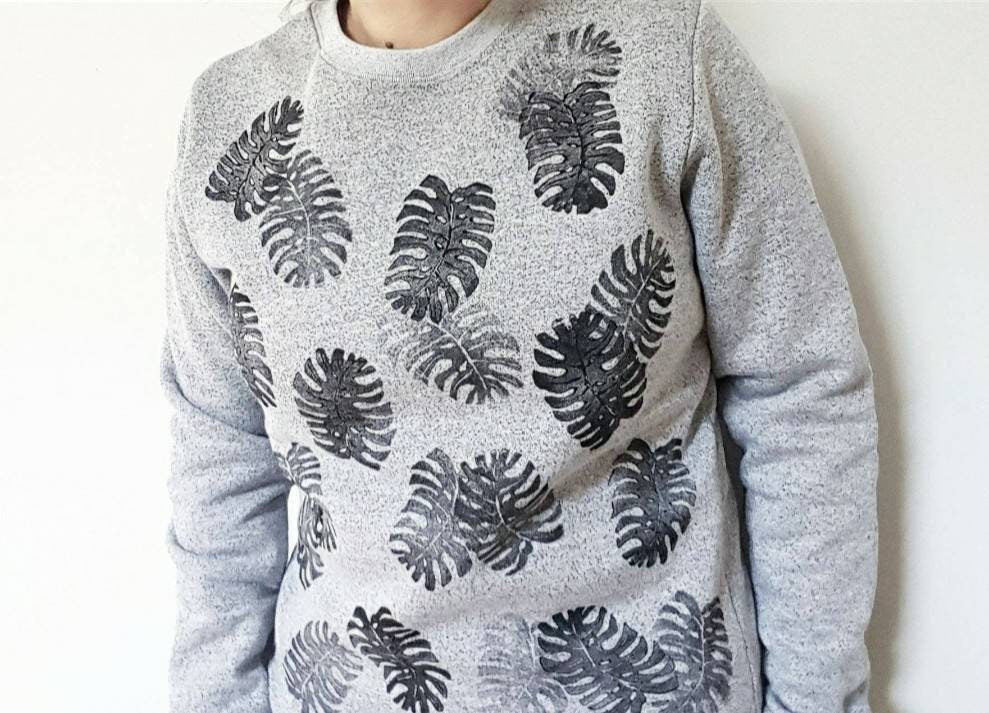 Monstera deliciosa sweatshirt, hand printed plants, unisex crewneck, hand stamped minimalist design, monochrome gray sweater, fleece jumper