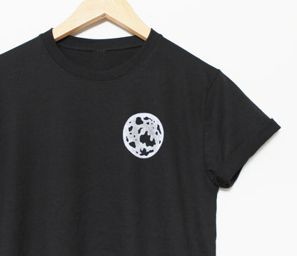 T-shirt pleine lune, tee-shirt imprimé à la main UNISEX, lune minimaliste blanche ou dorée, impression en bloc lino, design céleste estampillé à la main, mode éthique