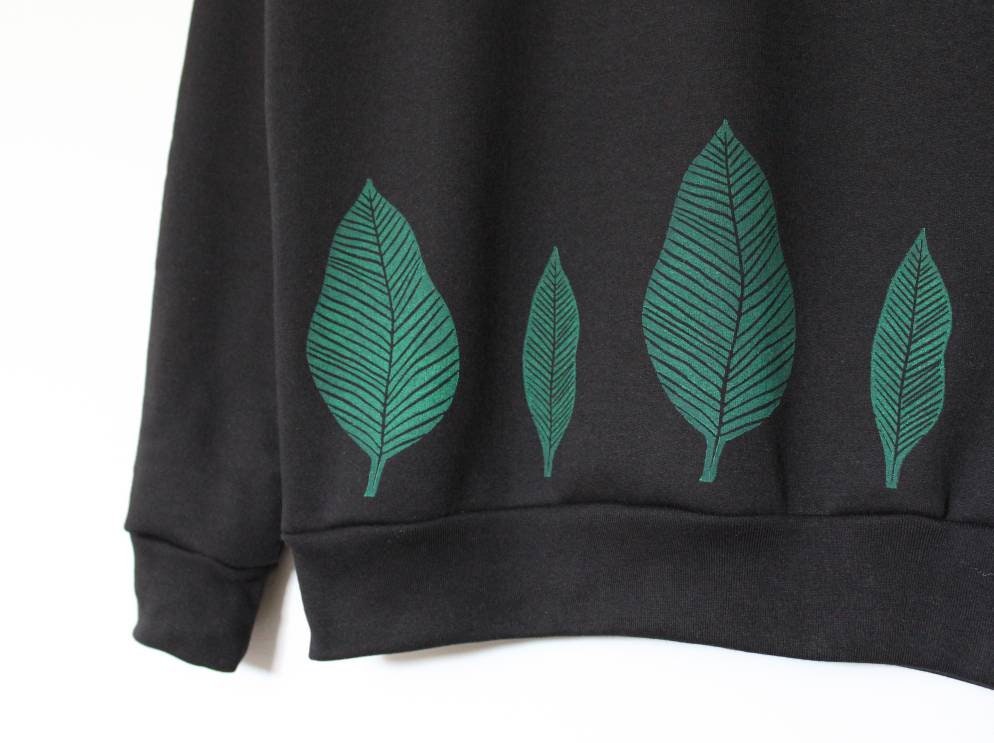 Green leaf sweatshirt, unisex hand printed plant crewneck, block printed leaf pattern, soft fleece jumper, fall clothing, ethical fashion