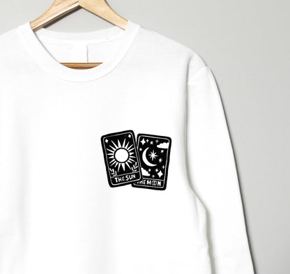 Sweat-shirt de carte de tarot, col d’équipage unisexe imprimé à la main, design linoprint soleil et lune, pull imprimé bloc, pull doux, mode éthique