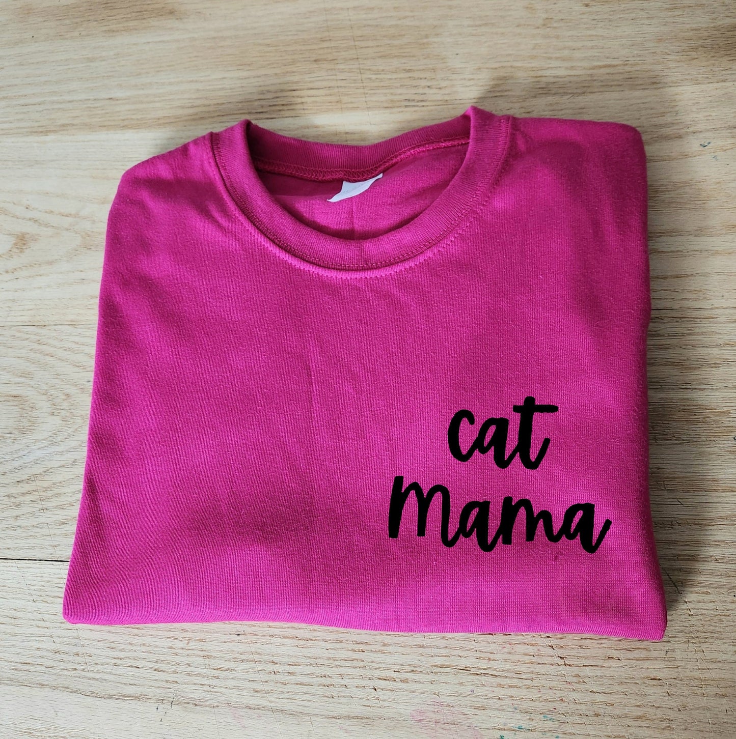 Cat mama t-shirt, hand printed unisex tshirt, cat lover gift, cat mom, crazy cat lady, calligraphy tee, ethical fall fashion