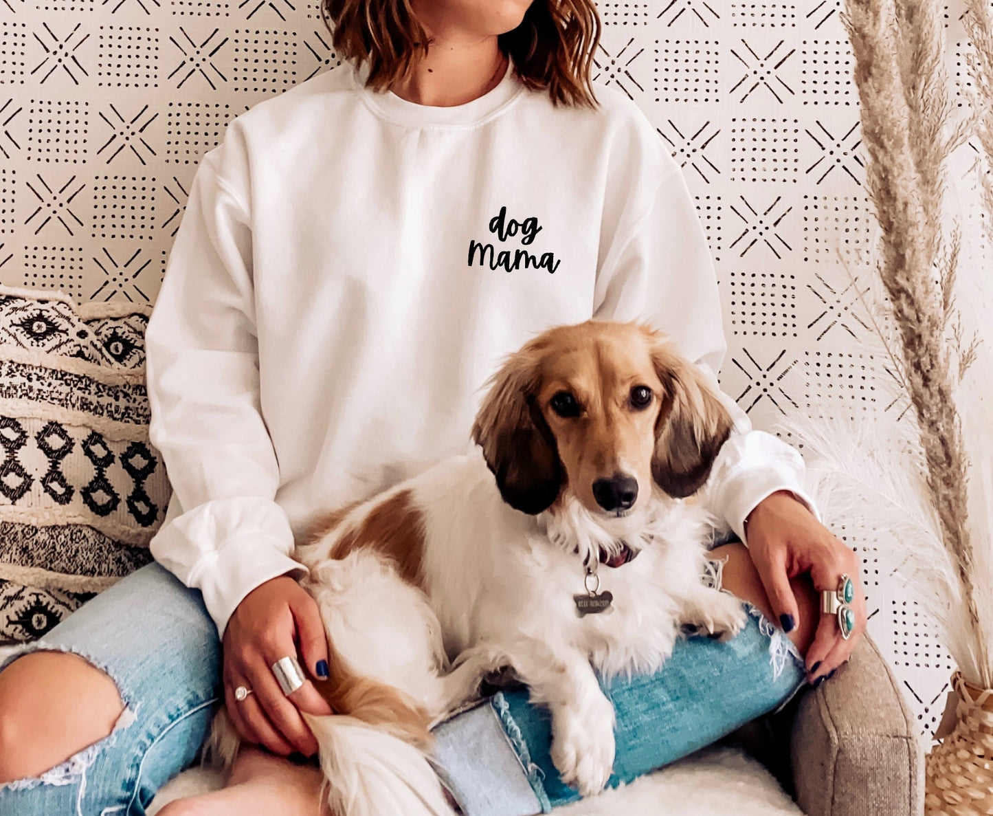 Sweat-shirt Dog Mama, pull unisexe imprimé à la main, col d’équipage de chien mignon, cadeau d’amoureux des chiens, maman de chien, col d’équipage de calligraphie, mode d’automne éthique