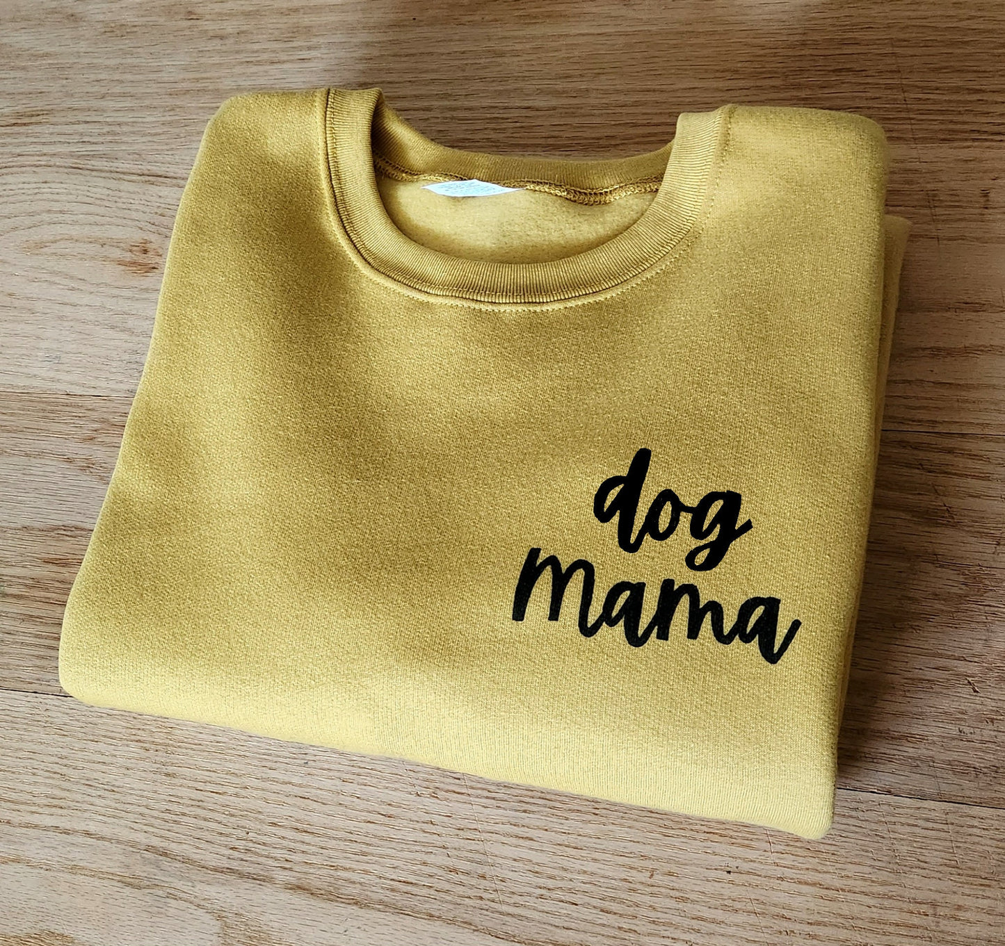 Sweat-shirt Dog Mama, pull unisexe imprimé à la main, col d’équipage de chien mignon, cadeau d’amoureux des chiens, maman de chien, col d’équipage de calligraphie, mode d’automne éthique