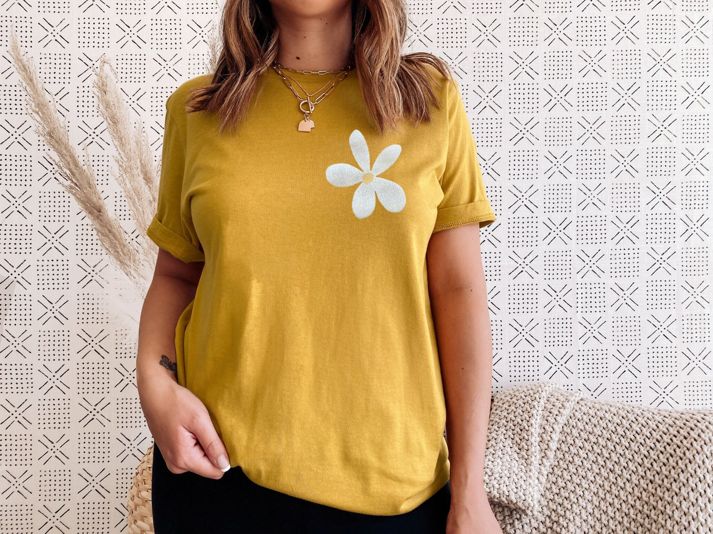 Daisy flower t-shirt, UNISEX floral theme hand printed tshirt, block print flower tee, linocut illustration, ethical spring summer fashion