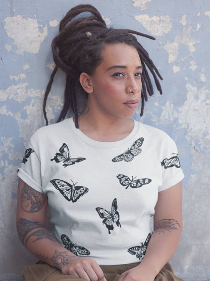 T-shirt papillon, t-shirt unisexe imprimé à la main, imprimé d'insectes linogravés, illustration de thème botanique imprimé en bloc, mode éthique