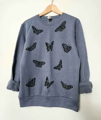 Sweat-shirt papillon, col d’équipage unisexe en coton biologique, motif papillons imprimés en bloc partout, mode d’automne éthique